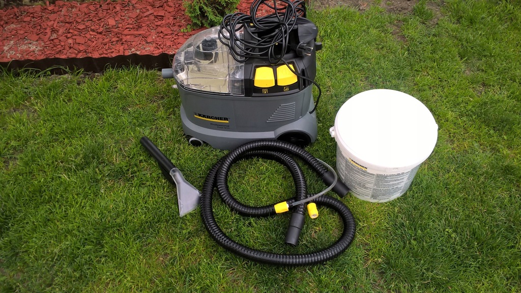 Karcher puzzi 8/1c jak nowy plus proszek.