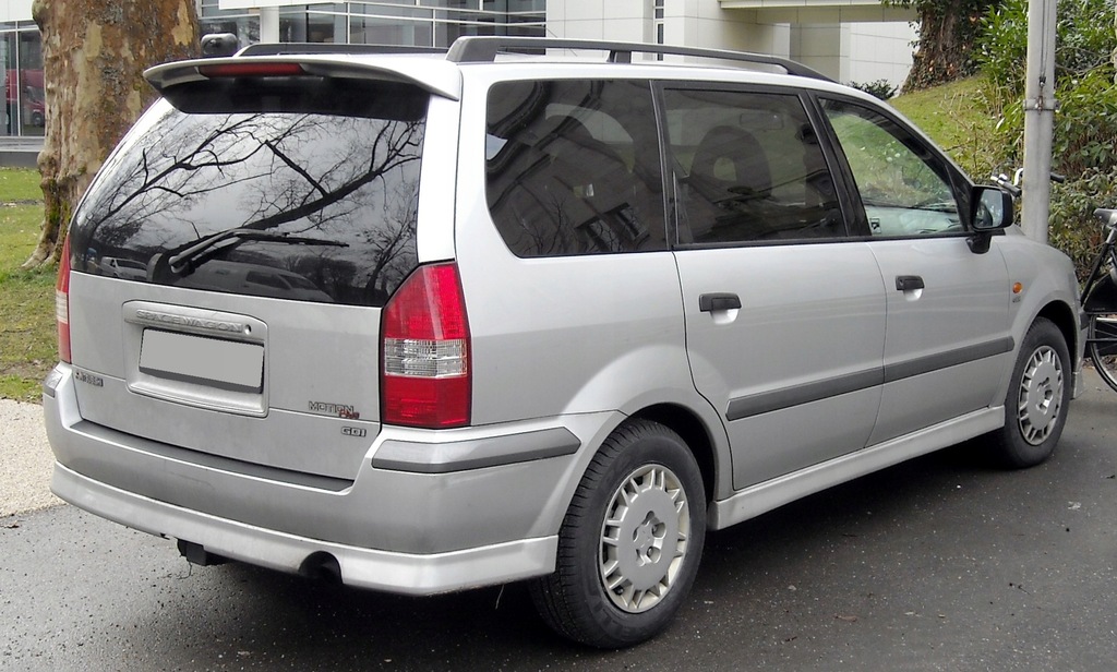 Mitsubishi SPACE WAGON