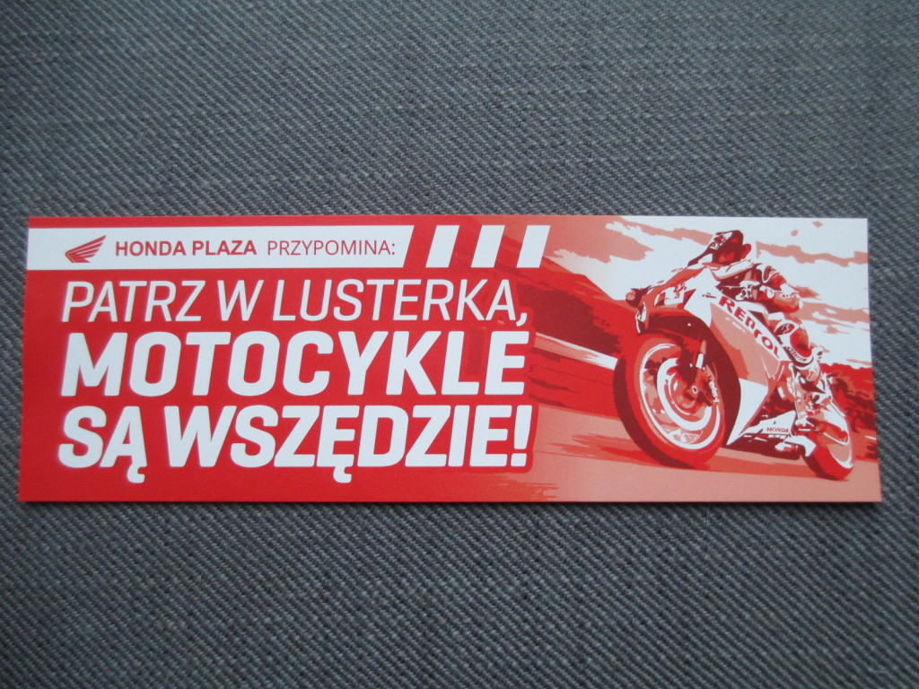 NAKLEJKA PATRZ W LUSTERKA MOTOCYKLE SĄ WSZĘDZIE