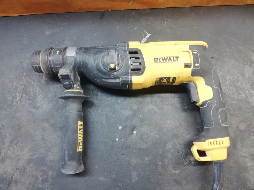 Młotowiertarka DeWalt D25134