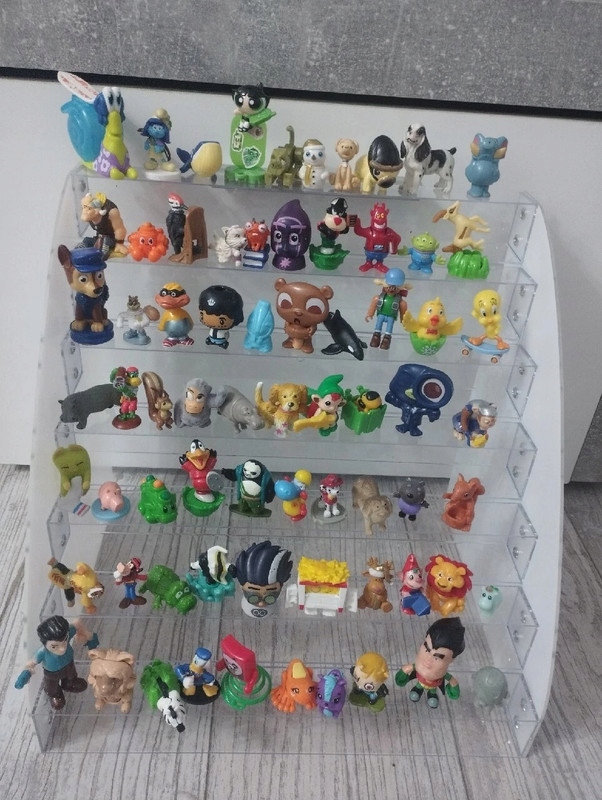 Kinder # niespodzianka i inne figurki mix 70 sztuk