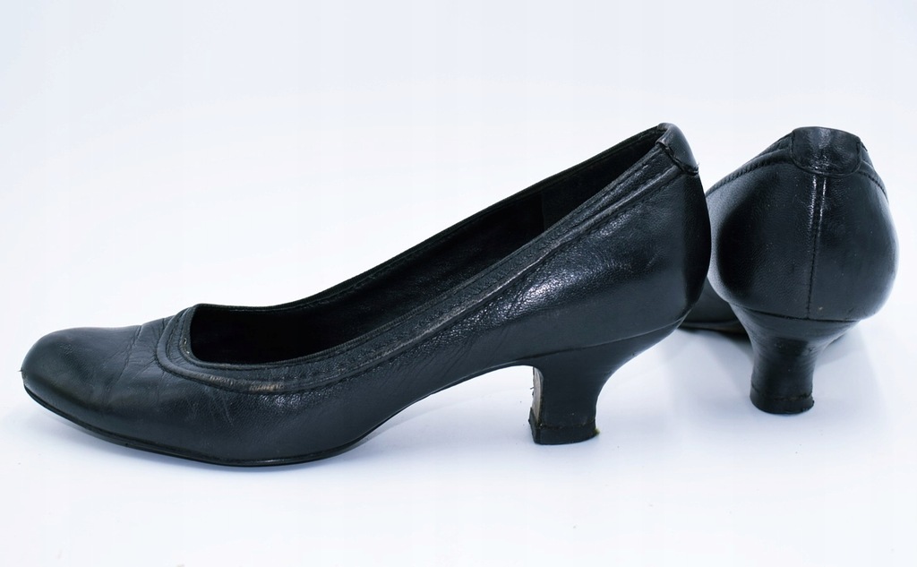 5428-6 ...CLARKS... k#o POLBUTY NA OBCASIE r.37,5