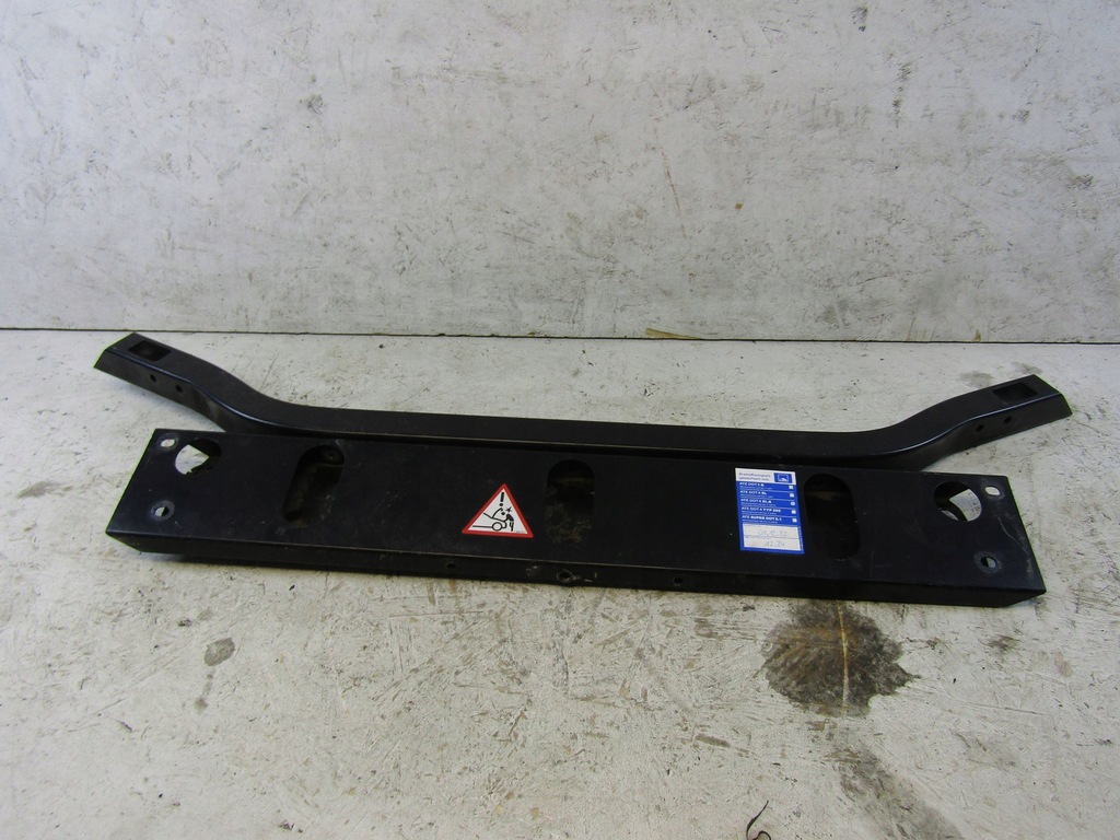 BMW X3 F25 wzmocnienie pasa przedniego 51647210501