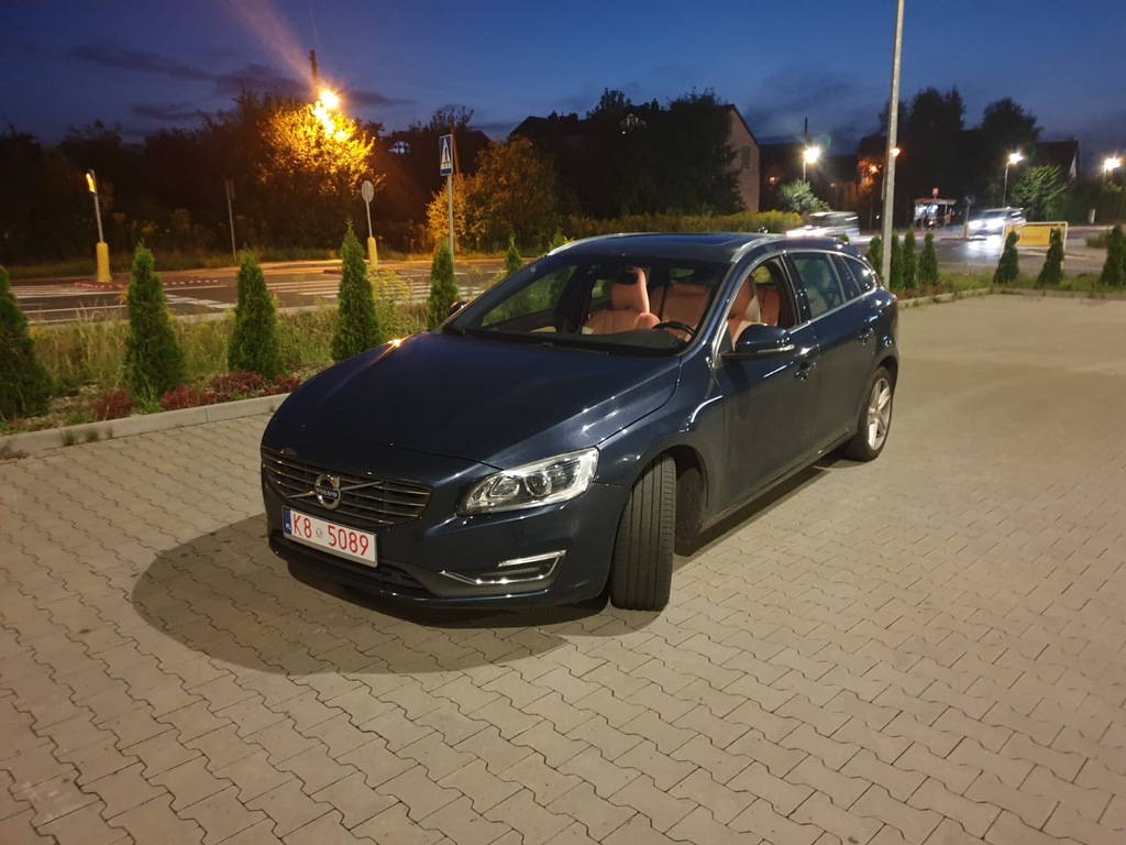 VOLVO V60 T5 245 KM 8398318178 oficjalne archiwum Allegro