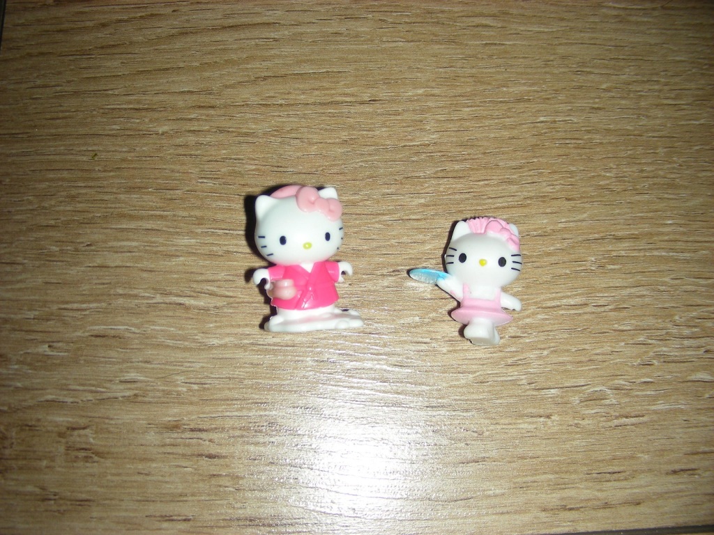 Hello Kitty 2 figurki