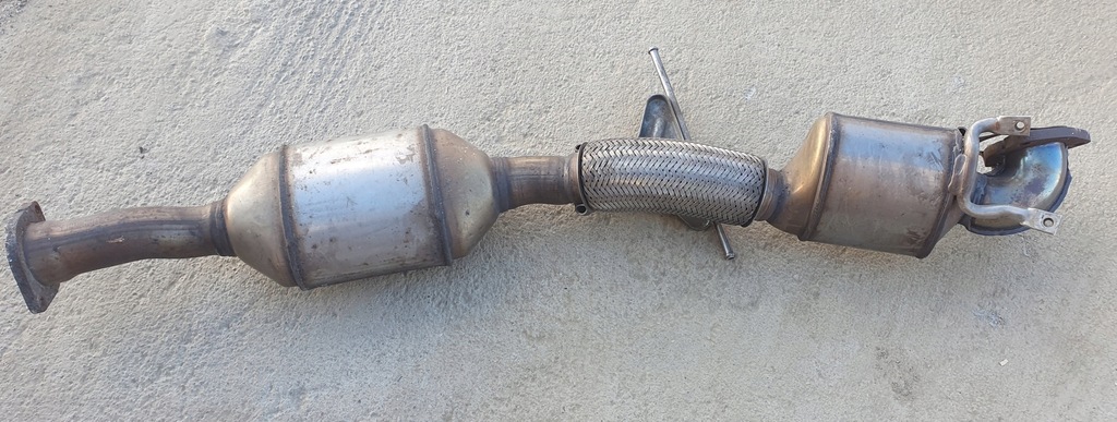 ボルボ V70 B 4164T キャタライザー ボルボ V70 B 4164T キャタライザー