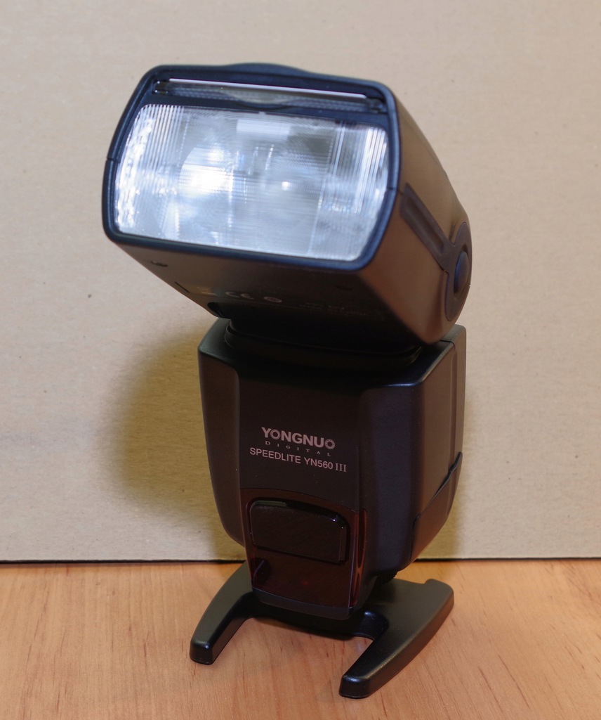 Yongnuo YN-560III Czarny lampa błyskowa