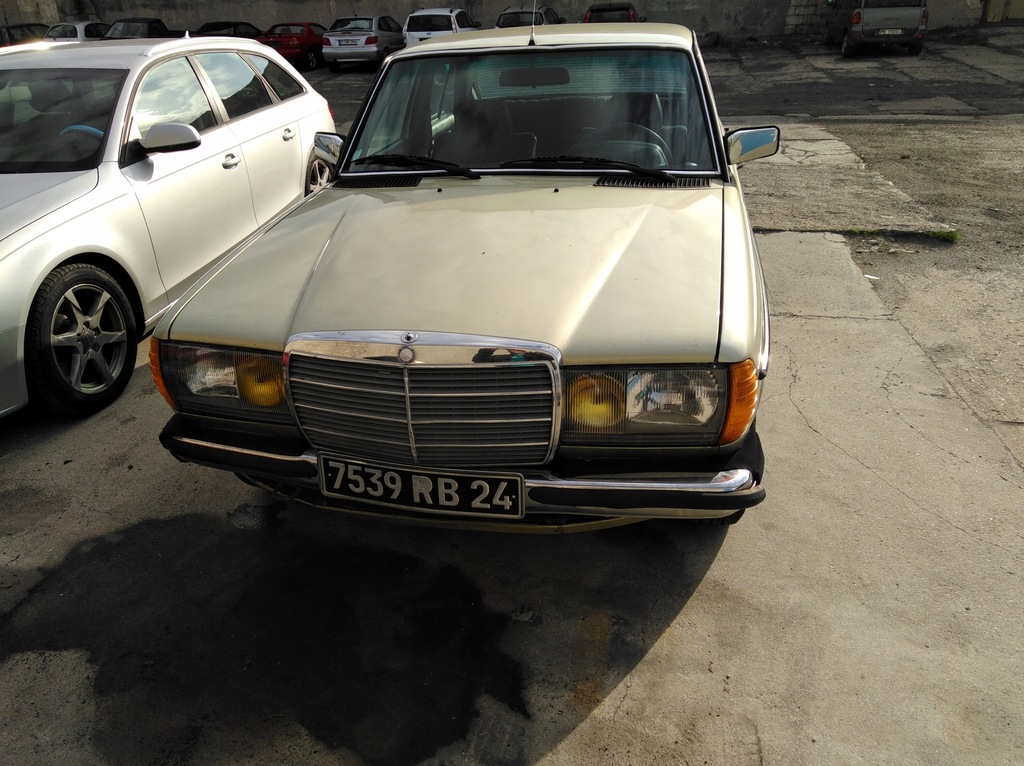 Mercedes W 123 8080724048 oficjalne archiwum Allegro