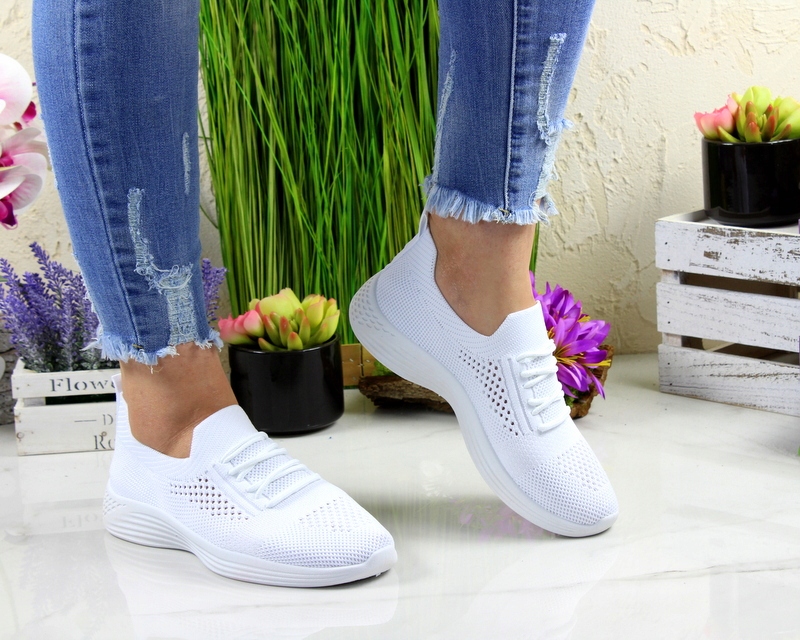 Купить Белые удобные однотонные спортивные туфли Adidas: отзывы, фото, характеристики в интерне-магазине Aredi.ru
