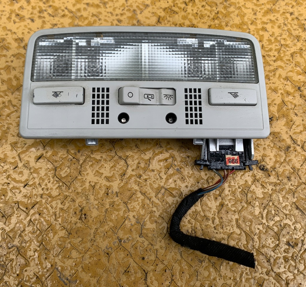 LAMPKA PODSUFITKI VW PASSAT B5 LIFT W8 3B7947105