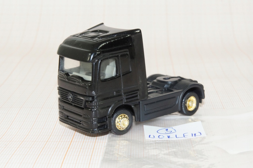 Tir (3) Mercedes ACTROS skala około 1:87 WYPRZEDAŻ