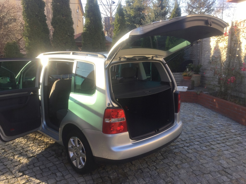 VW TOURAN (1T1, 1T2) 2.0 TDI 140 KM