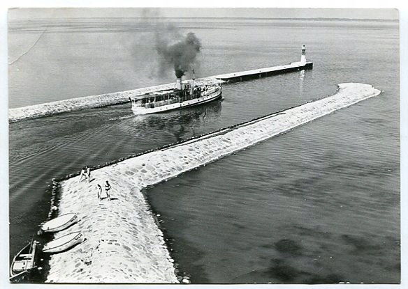 TOLKMICKO :: Wejście do portu - statek