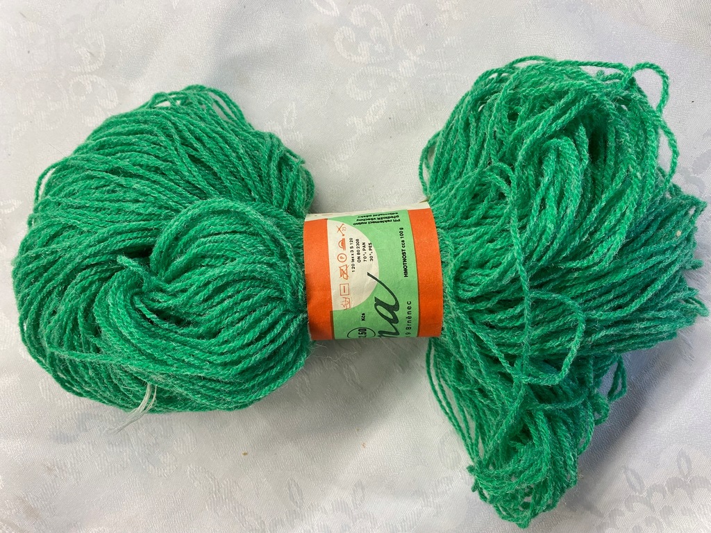 WŁÓCZKA akryl 9 dkg nr 26.07-14