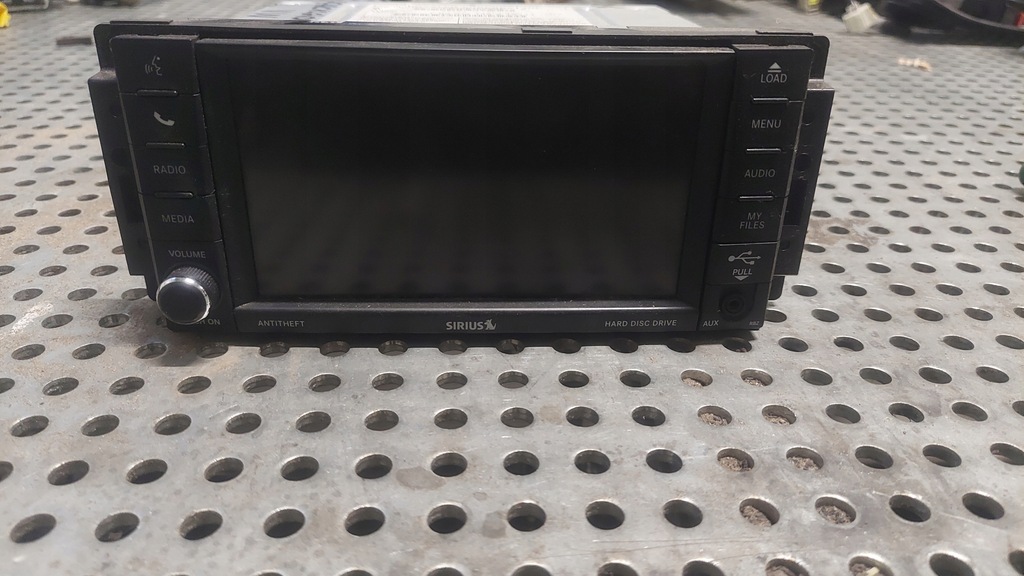 VOYAGER TOWN CARAVAN 11-20R RADIO DVD LCD SIRIUS RBZ USA