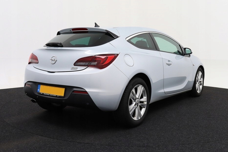 Купить OPEL ASTRA GTC 2.0 CDTI 165 л.с. Special Edition+Sub: отзывы, фото, характеристики в интерне-магазине Aredi.ru