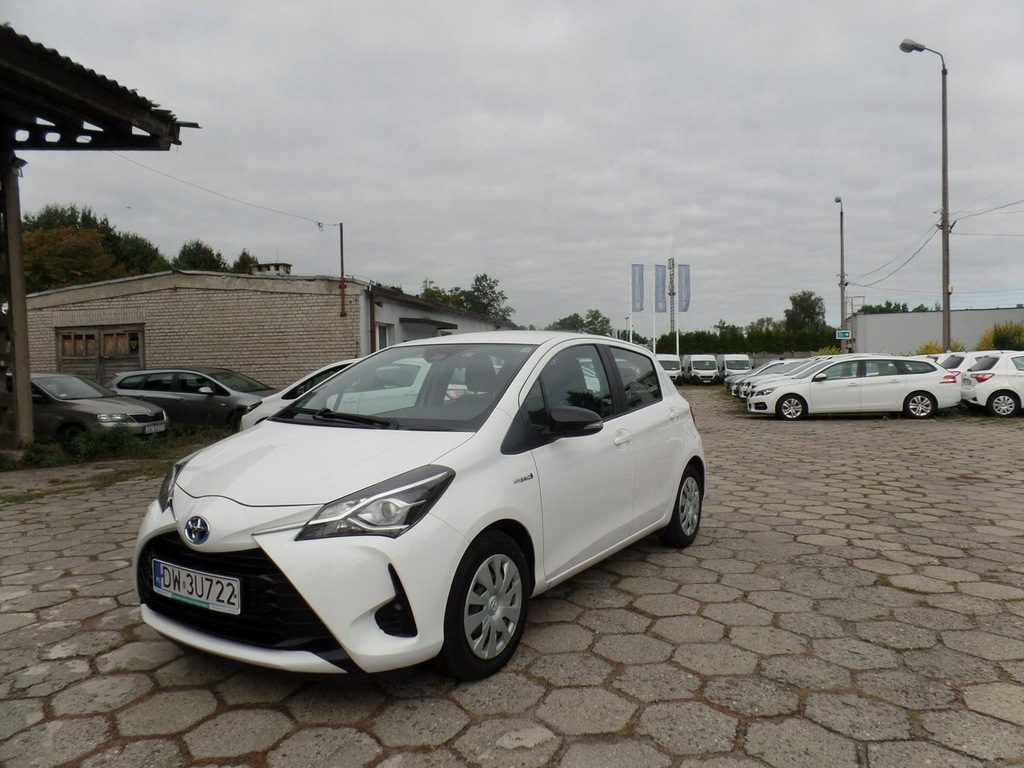 Toyota Yaris Hybrid 100 Active