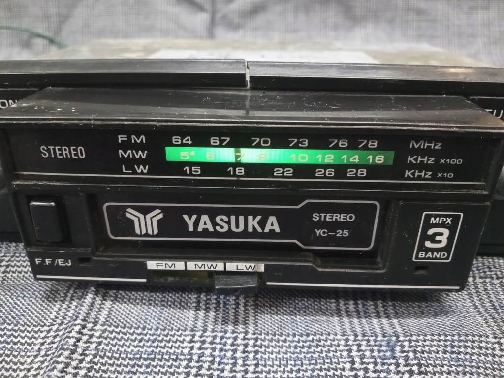 YASUKA YC-25 Japan Kaseta Radio samochodowe PRL syrena