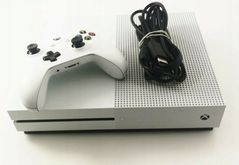 KONSOLA XBOX ONE/ PAD / OKABLOWANIE