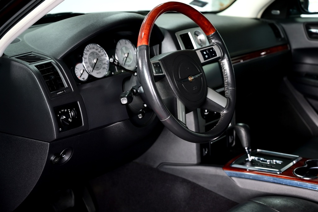 Chrysler 300C 2.7 V6 LPG Full Opcja Skóra Navi DVD