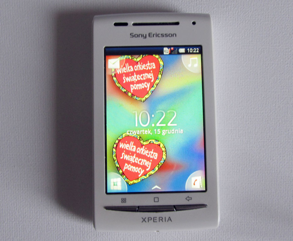 Smartfon Xperia X8