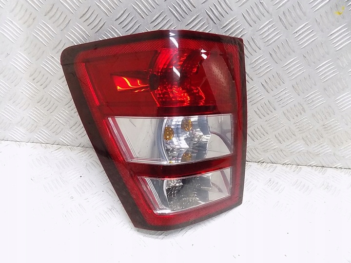 LAMPA LEWA TYŁ JEEP GRAND CHEROKEE WK 0510 EU