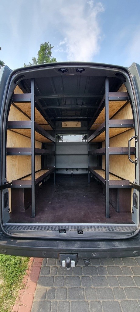 Zabudowa busa mobilny serwis półki regały szafki