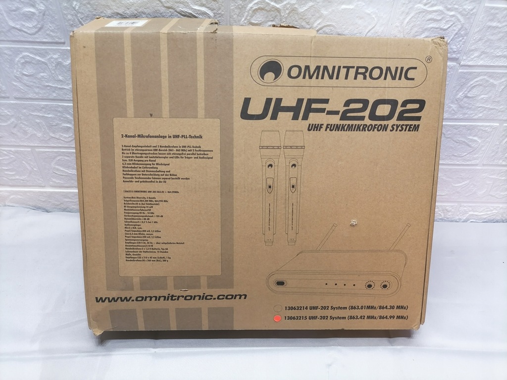 OMNITRONIC UHF 202 - zestaw bezprze. z 2 mikrofon.