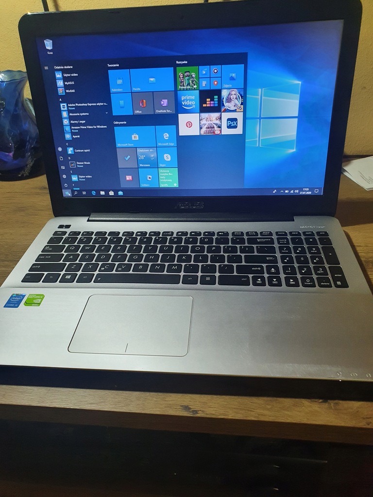 ASUS F555L i5 8gb. 500gb GF920m