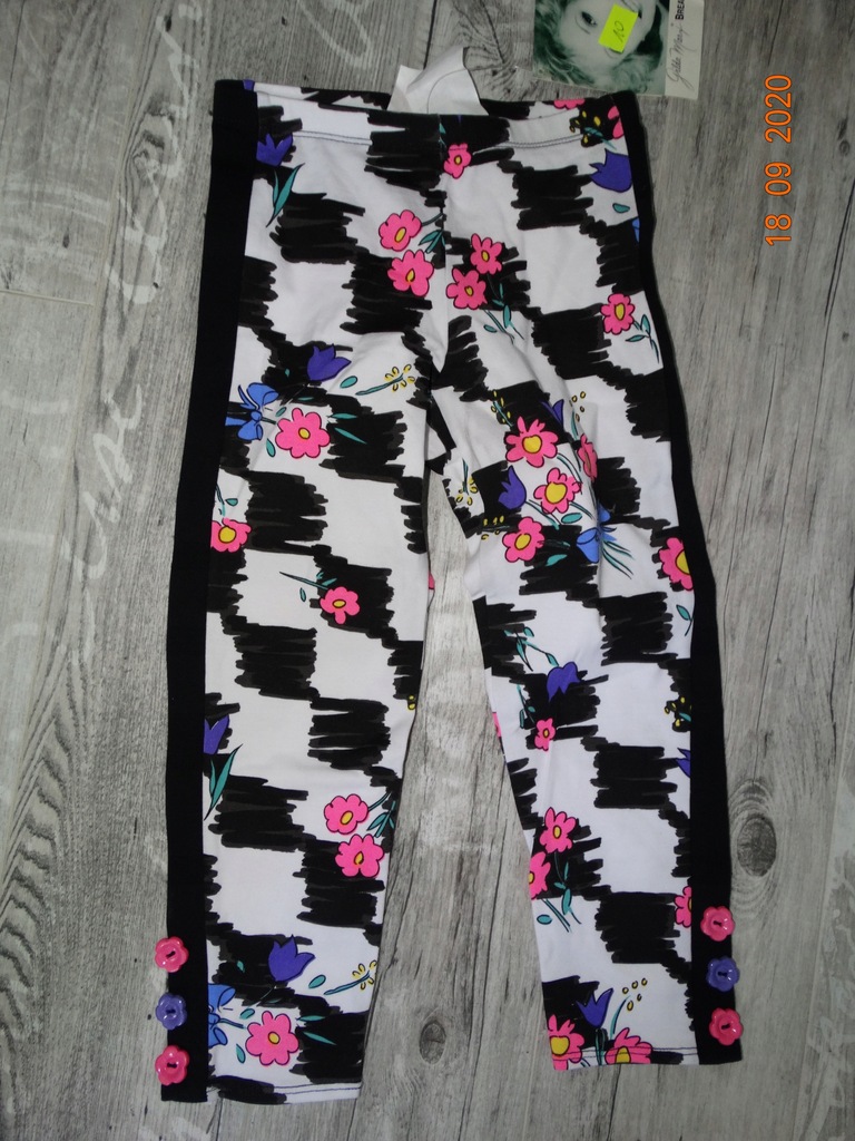 PIĘKNE LEGGINSY 3/4 W PIĘKNY WZÓR 140 CM