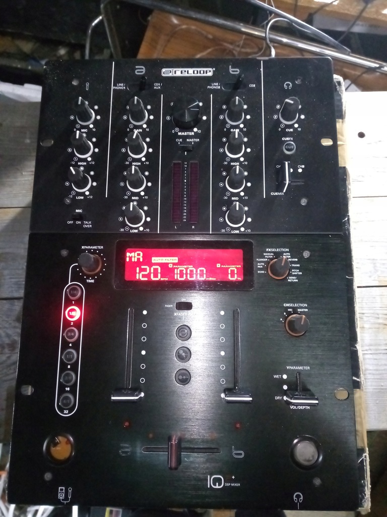 RELOOP IQ2 2+1 kanałowy mikser DSP