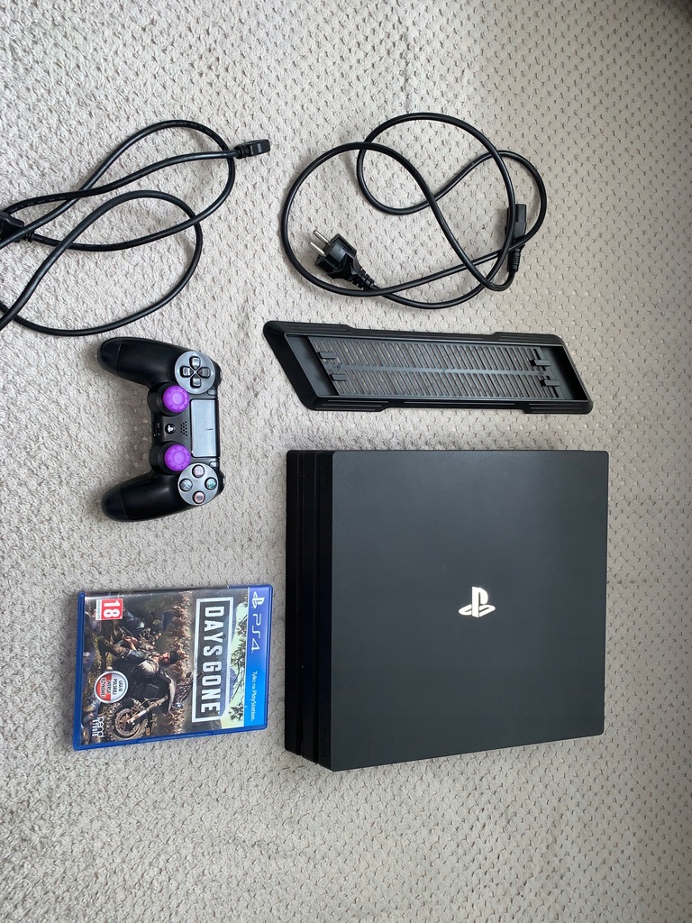 PlayStation 4 pro + dodatki + daysgone i wiedzmin3