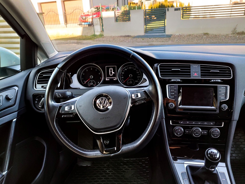 Купить VW GOLF VII 1.4 140 л.с. Highline от частного лица: отзывы, фото, характеристики в интерне-магазине Aredi.ru