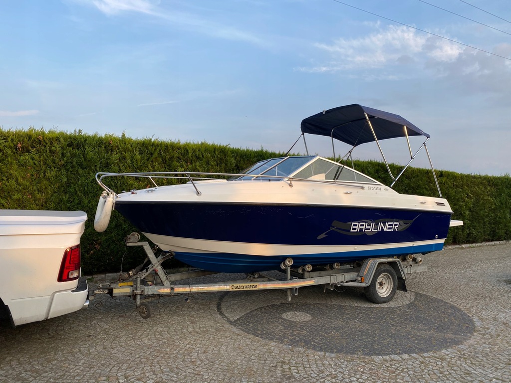 Łódź kabinowa BAYLINER 192 DISCOVERY 2006r 135KM