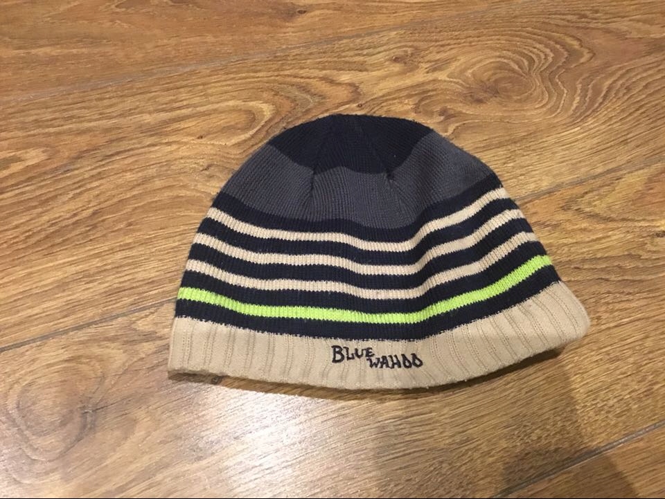 Zimowa czapka w paski r.9-10 lat