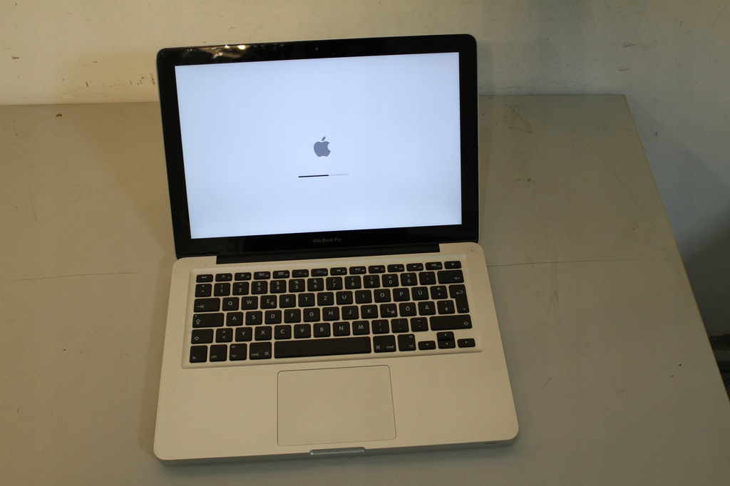 Laptop MacBook Pro A1278 13,3 " Intel Core i5 4 GB / 120 GB srebrny