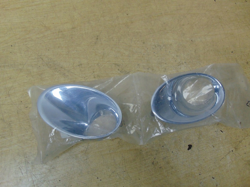 RAMKI OBUDOWY HALOGENÓW CHROM RENAULT MEGANE MK3 261521021R