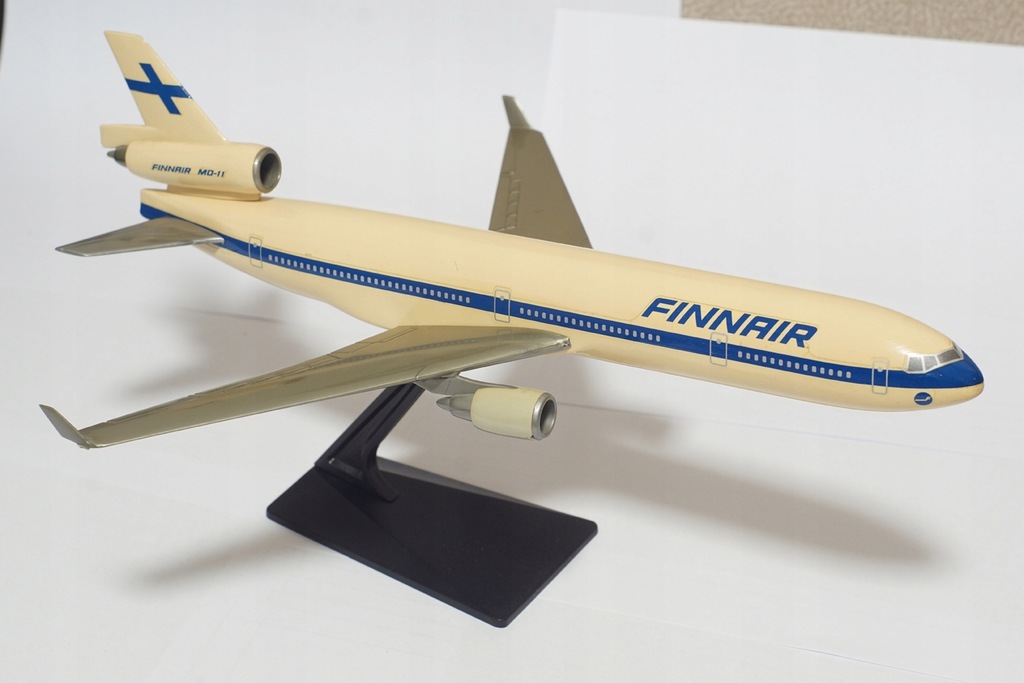 Finnair McDonnell Douglas MD-11 skala 1200