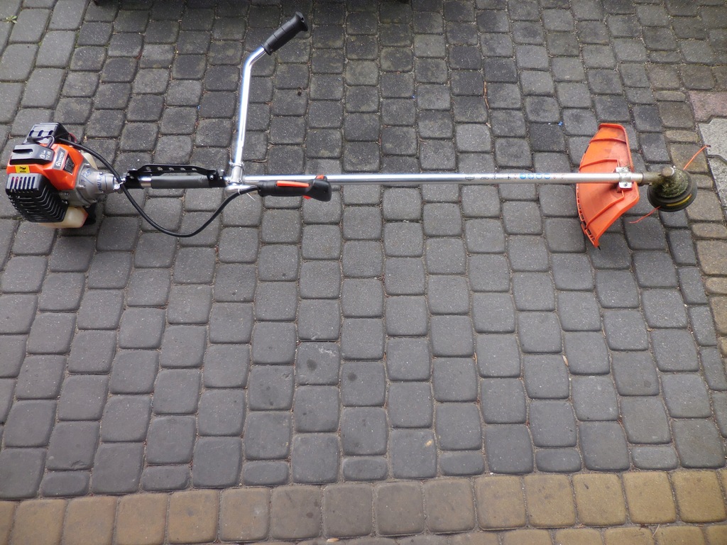 Kosa spalinowa DEMON RQ 580 - uszkodzona