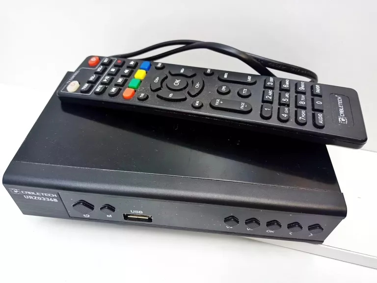 DEKODER DVB-T2 CABLETECH URZ0336B