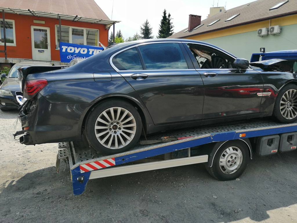 Купить BMW 7 (F01) 740 d 4X4 306 л.с. 2011 ВАЖНЫЕ СБОРЫ: отзывы, фото, характеристики в интерне-магазине Aredi.ru