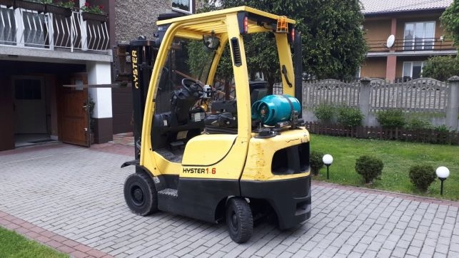 Hyster 1,6tony 2012r wózek widłowy TRIPLEX przesuw