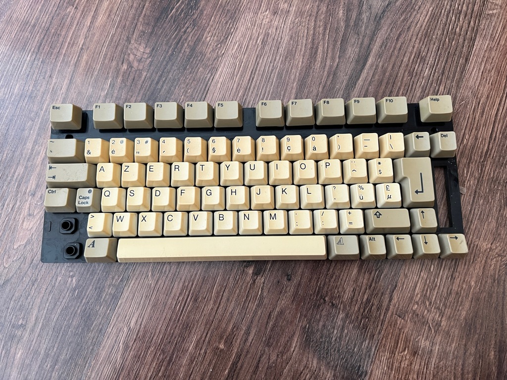 Klawiatura AMIGA 600 - same klawisze