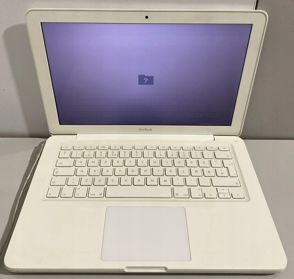 Macbook A1342 MID 13,3 2 GB 2009 DZ114L