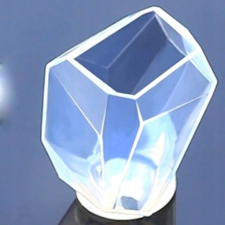 ромбододекаэдр сингония. простые формы кристаллов таблица. кристаллография сингонии и простые формы. формы кристаллов кубической сингонии. сингония кристалла циркон.