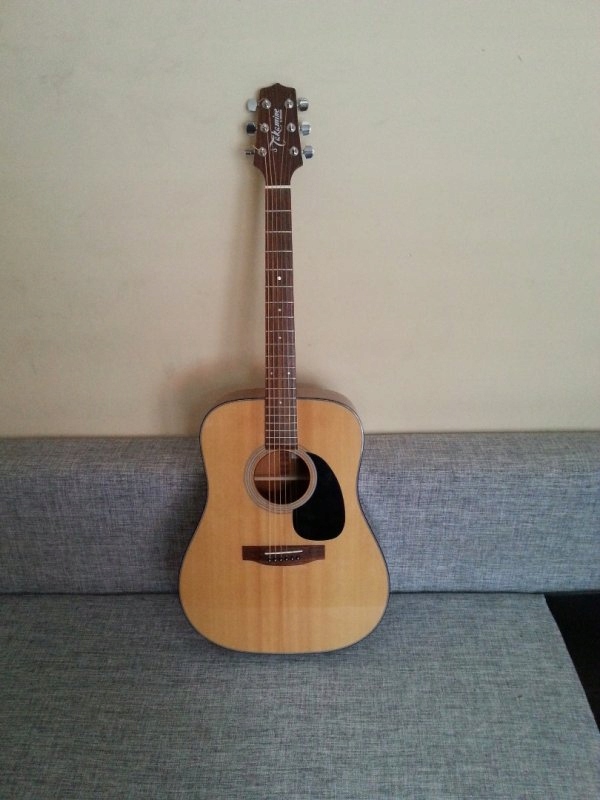 Takamine G320 (zamiana na gitarę elektryczną)