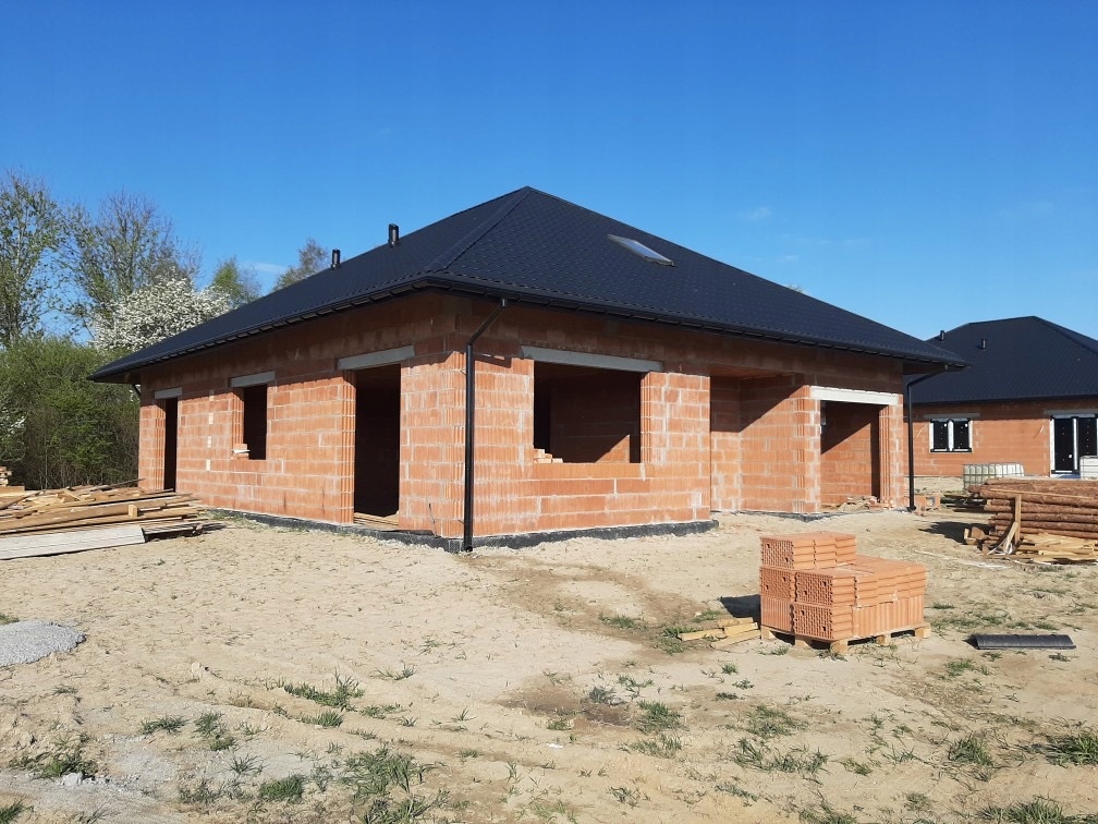 Dom stan surowy otwarty Mstów 143 m2 parterowy - 9208068665 - oficjalne  archiwum Allegro