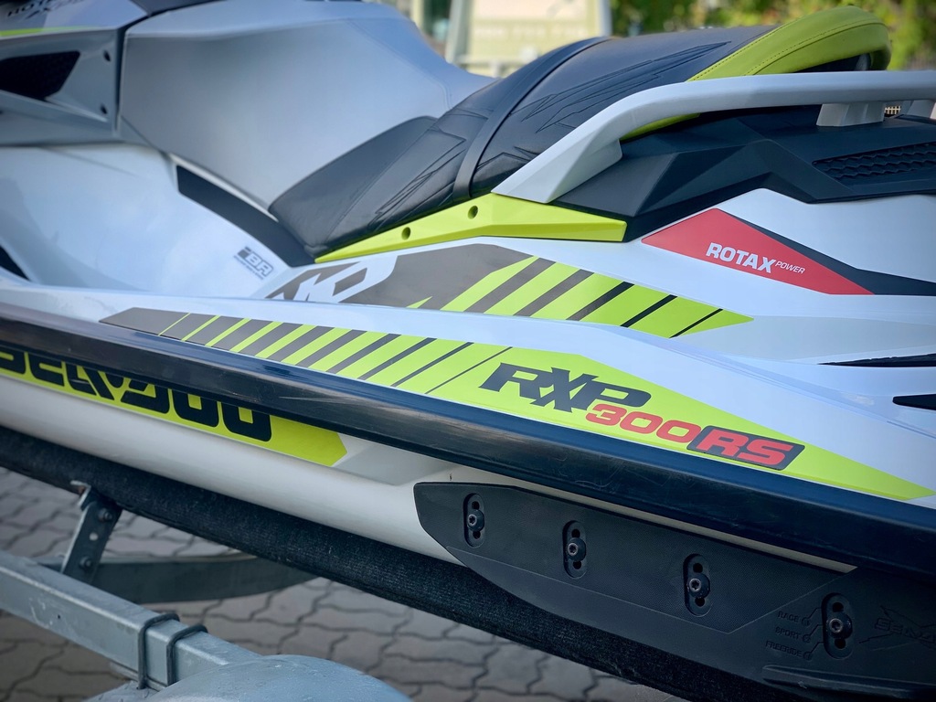 Купить Водный скутер SEA-DOO RXP 300 RS MY16 Centrum BRP: отзывы, фото, характеристики в интерне-магазине Aredi.ru