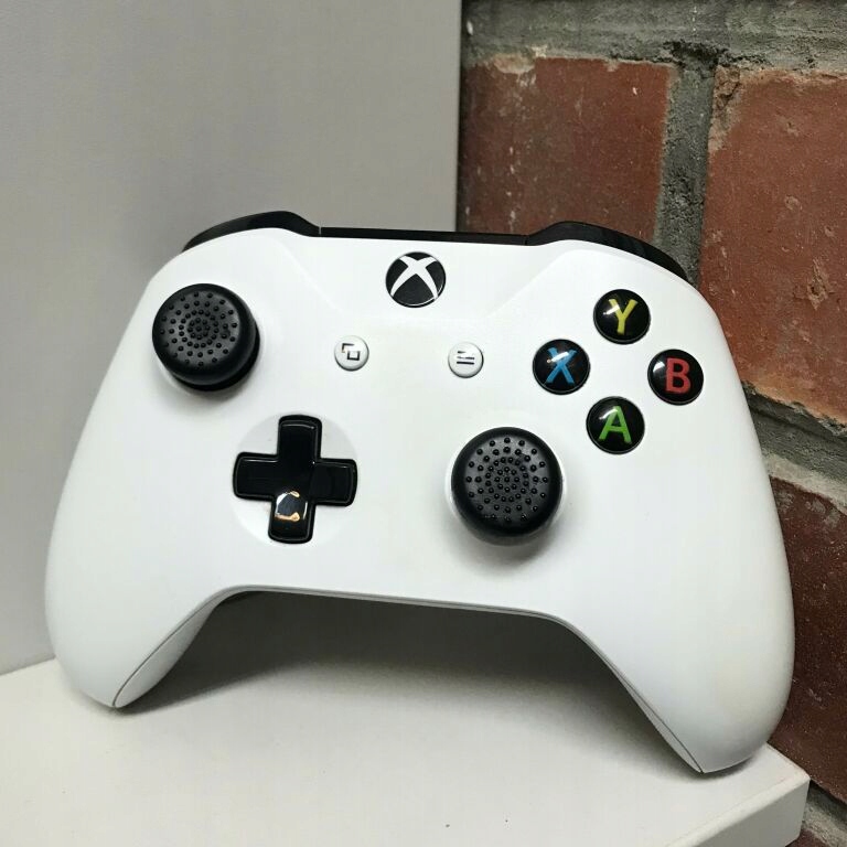 PAD DO XBOX ONE 1708