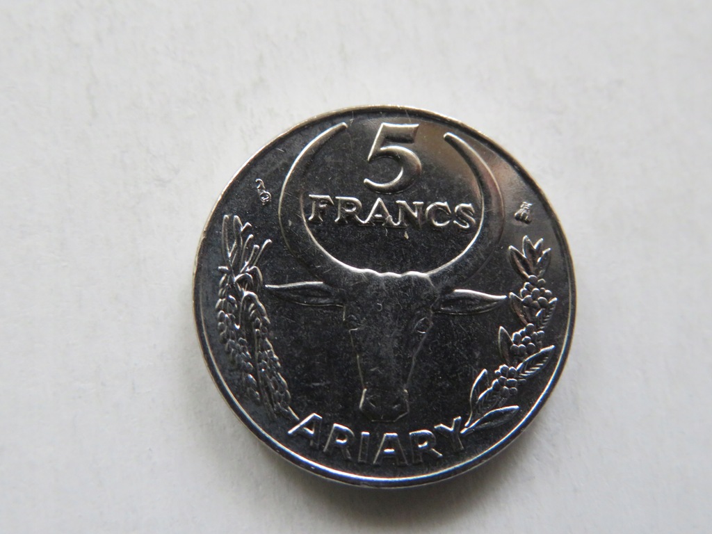Madagaskar - 5 franków 1996 , stan 1